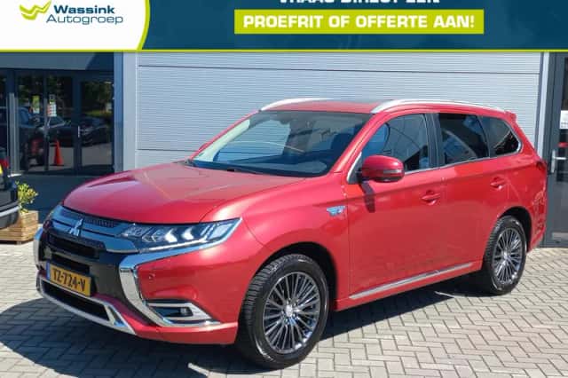 Mitsubishi Outlander (2018) thumbnail 1