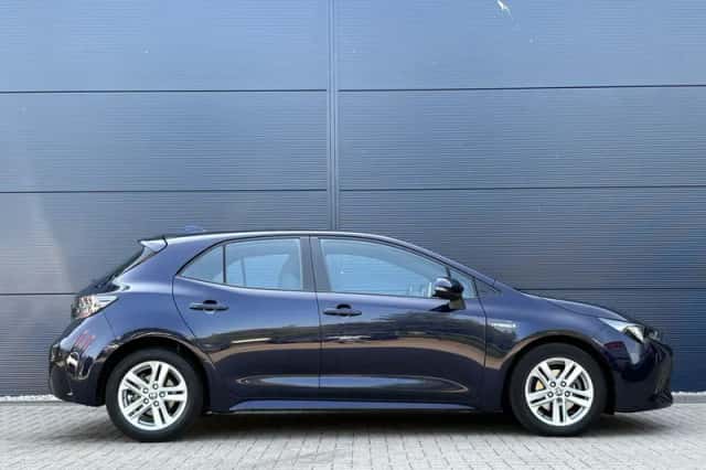 Toyota Corolla (2021) thumbnail 4