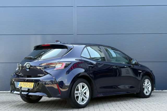 Toyota Corolla (2021) thumbnail 5