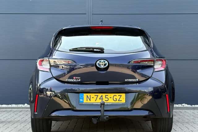 Toyota Corolla (2021) thumbnail 6