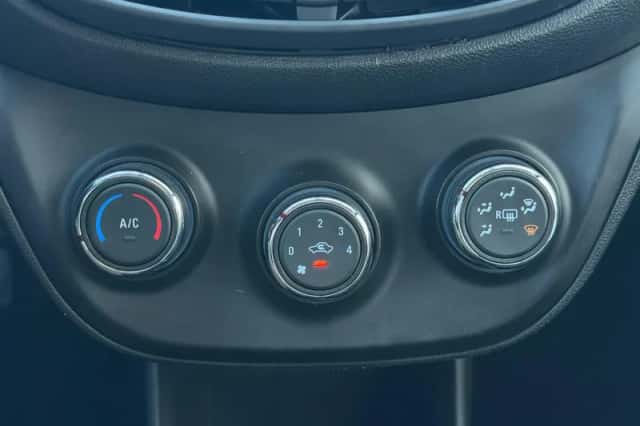 Opel Karl (2019) thumbnail 6