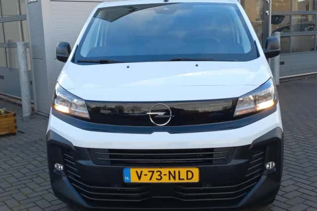 Opel Vivaro-e (2025) thumbnail 2