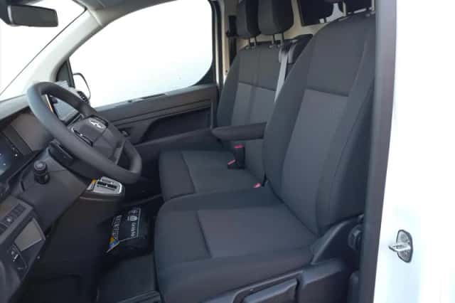 Opel Vivaro-e (2025) thumbnail 9