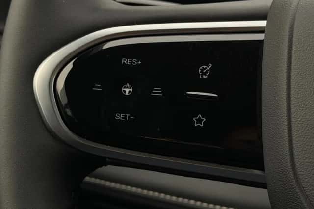 Omoda 5 EV (2026) thumbnail 7
