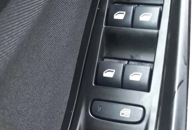 Opel Grandland X (2020) thumbnail 20