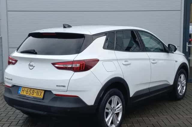 Opel Grandland X (2020) thumbnail 4