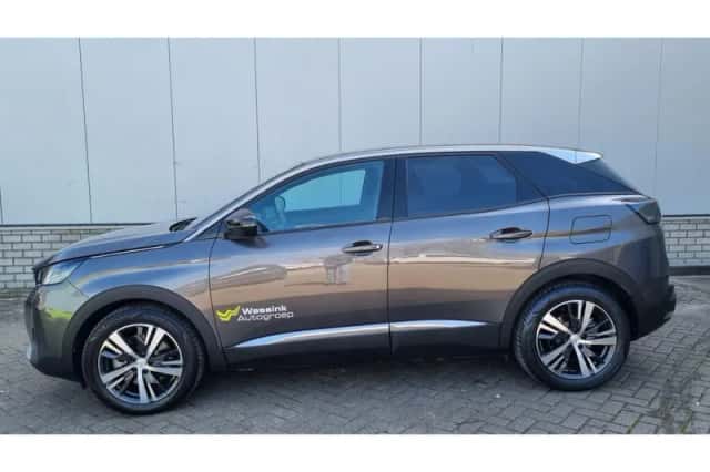Peugeot 3008 (2024) thumbnail 6