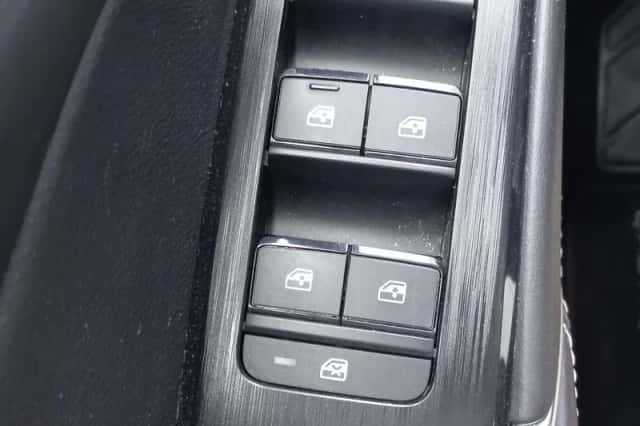 Nissan Qashqai (2023) thumbnail 25