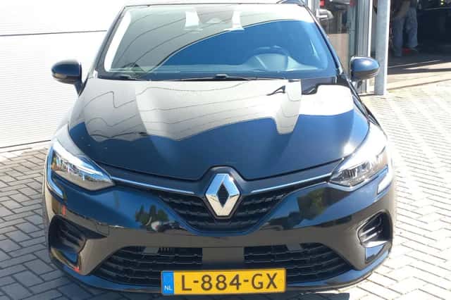 Renault Clio (2021) thumbnail 2