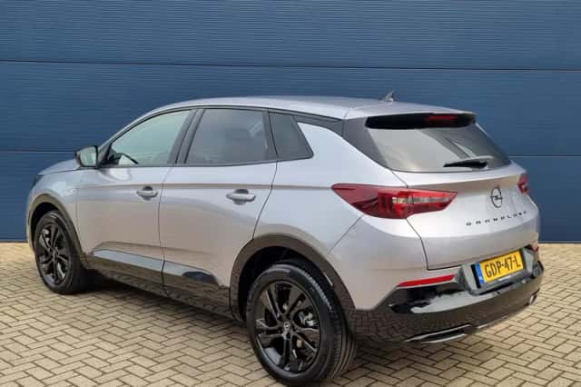 Opel Grandland (2023) thumbnail 3