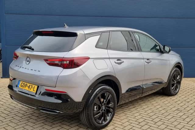 Opel Grandland (2023) thumbnail 4