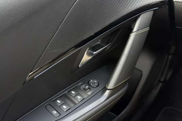Peugeot 208 (2024) thumbnail 19