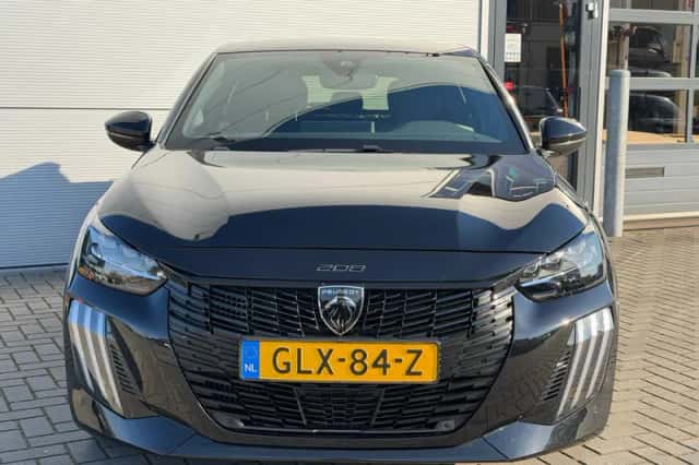 Peugeot 208 (2024) thumbnail 3