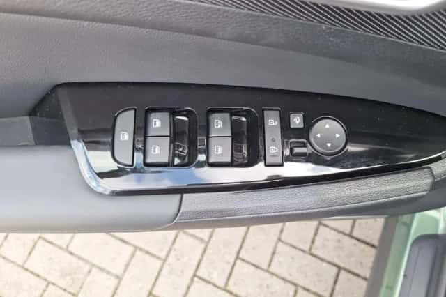 Kia Sportage (2024) thumbnail 25