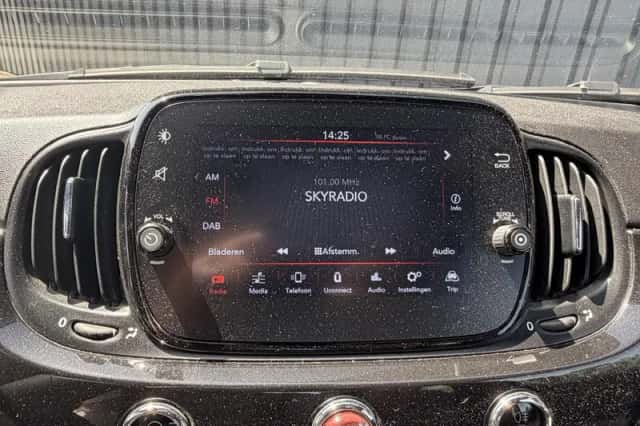 Fiat 500 (2021) thumbnail 5