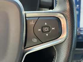 Volvo XC40 (2018) thumbnail 20