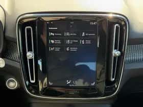 Volvo XC40 (2018) thumbnail 22