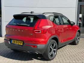 Volvo XC40 (2018) thumbnail 4