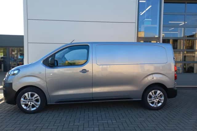 Opel Vivaro (2024) thumbnail 3