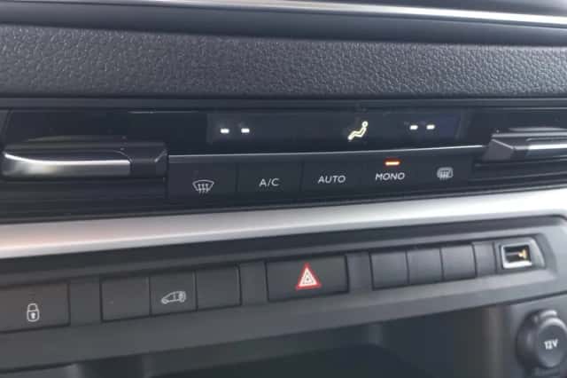 Opel Vivaro (2024) thumbnail 6