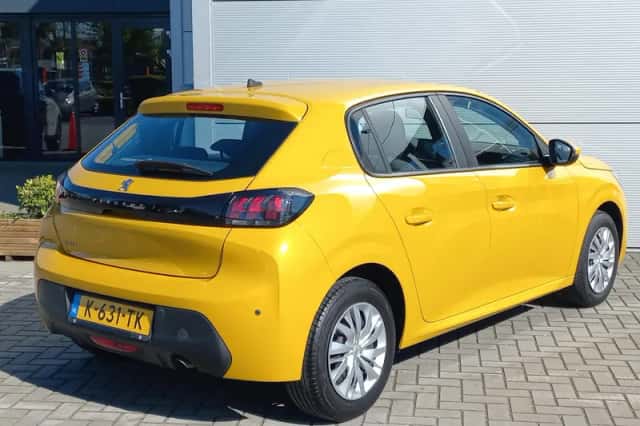 Peugeot 208 (2021) thumbnail 4