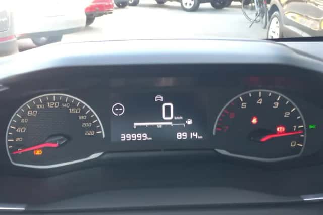 Peugeot 208 (2021) thumbnail 5