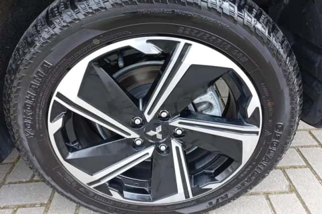 Mitsubishi Eclipse Cross (2023) thumbnail 9