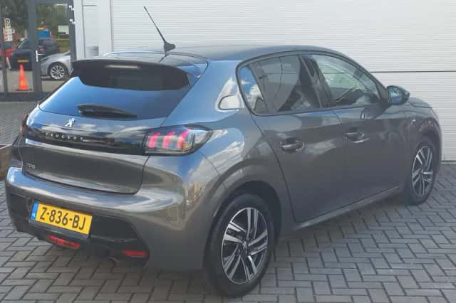 Peugeot 208 (2021) thumbnail 4