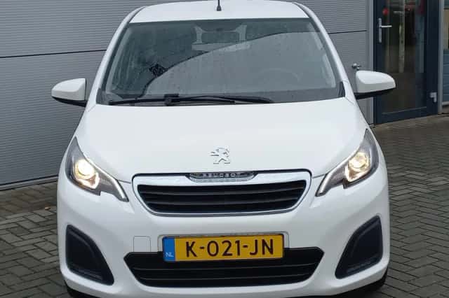 Peugeot 108 (2021) thumbnail 2