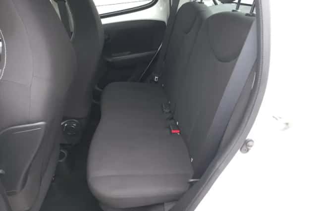 Peugeot 108 (2021) thumbnail 12