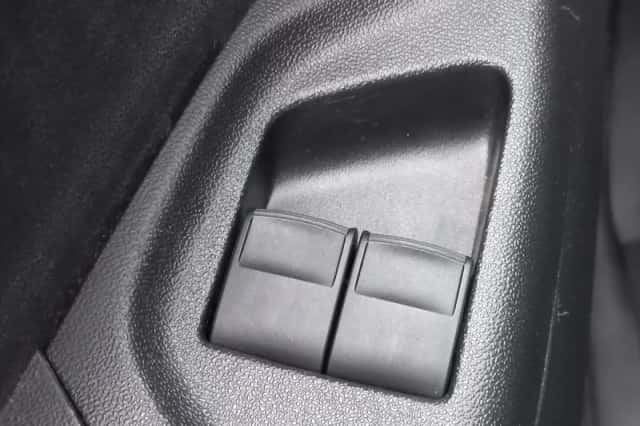 Peugeot 108 (2021) thumbnail 21