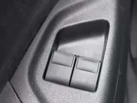 Peugeot 108 (2021) thumbnail 21