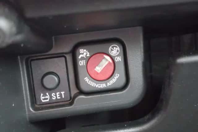 Peugeot 108 (2021) thumbnail 22