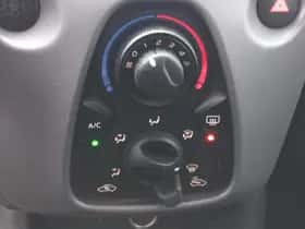 Peugeot 108 (2021) thumbnail 6