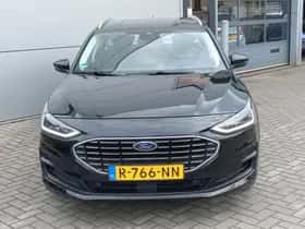 Ford Focus (2022) thumbnail 3