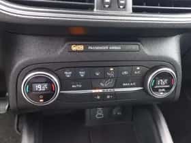 Ford Focus (2022) thumbnail 7