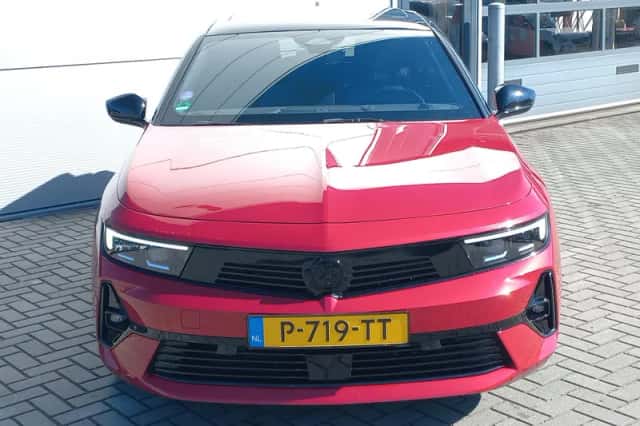 Opel Astra (2022) thumbnail 2