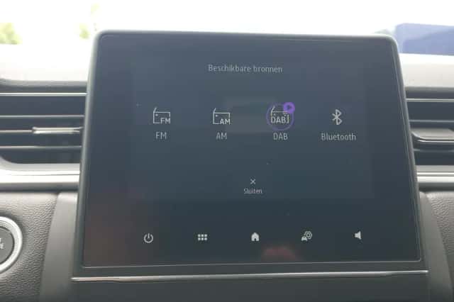 Renault Captur (2022) thumbnail 26