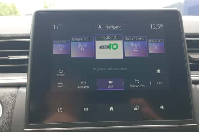Renault Captur (2022) thumbnail 27