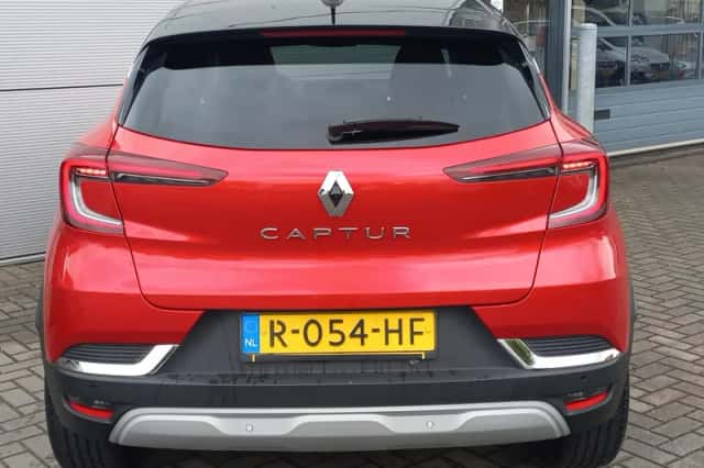 Renault Captur (2022) thumbnail 34