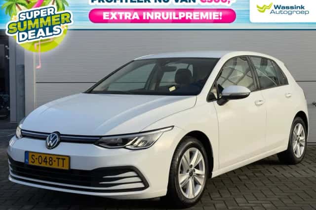 Volkswagen Golf (2022) thumbnail 1