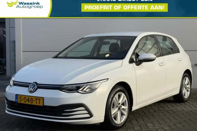 Volkswagen Golf (2022) thumbnail 1