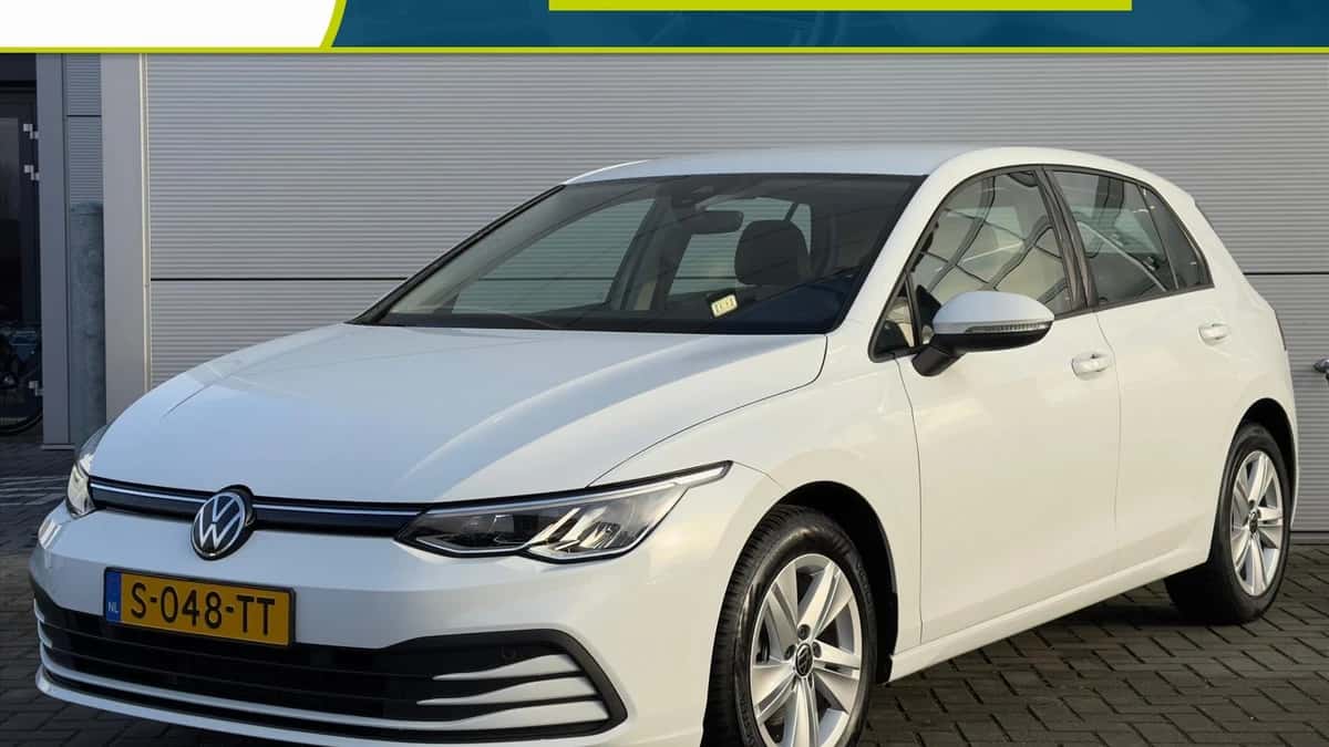 Volkswagen Golf (2022) — foto 1