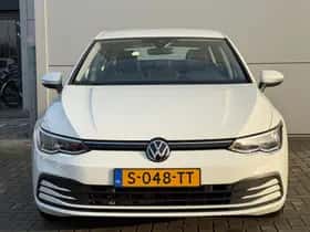 Volkswagen Golf (2022) thumbnail 2