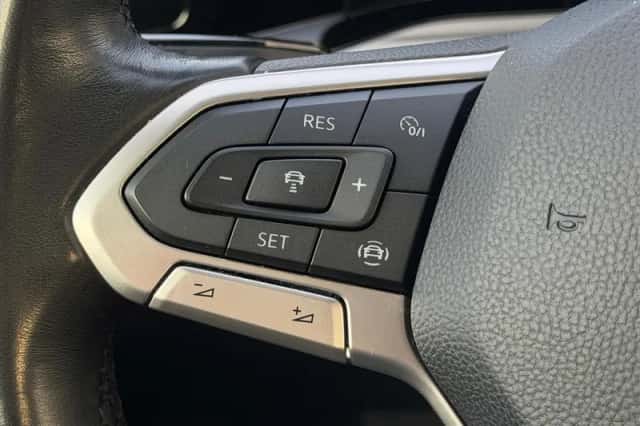 Volkswagen Golf (2022) thumbnail 17