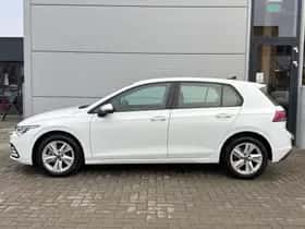 Volkswagen Golf (2022) thumbnail 3