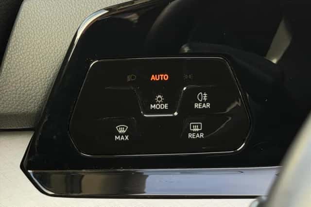 Volkswagen Golf (2022) thumbnail 22