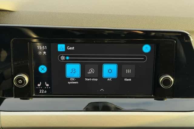 Volkswagen Golf (2022) thumbnail 27