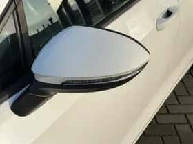 Volkswagen Golf (2022) thumbnail 34
