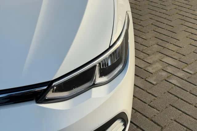Volkswagen Golf (2022) thumbnail 38